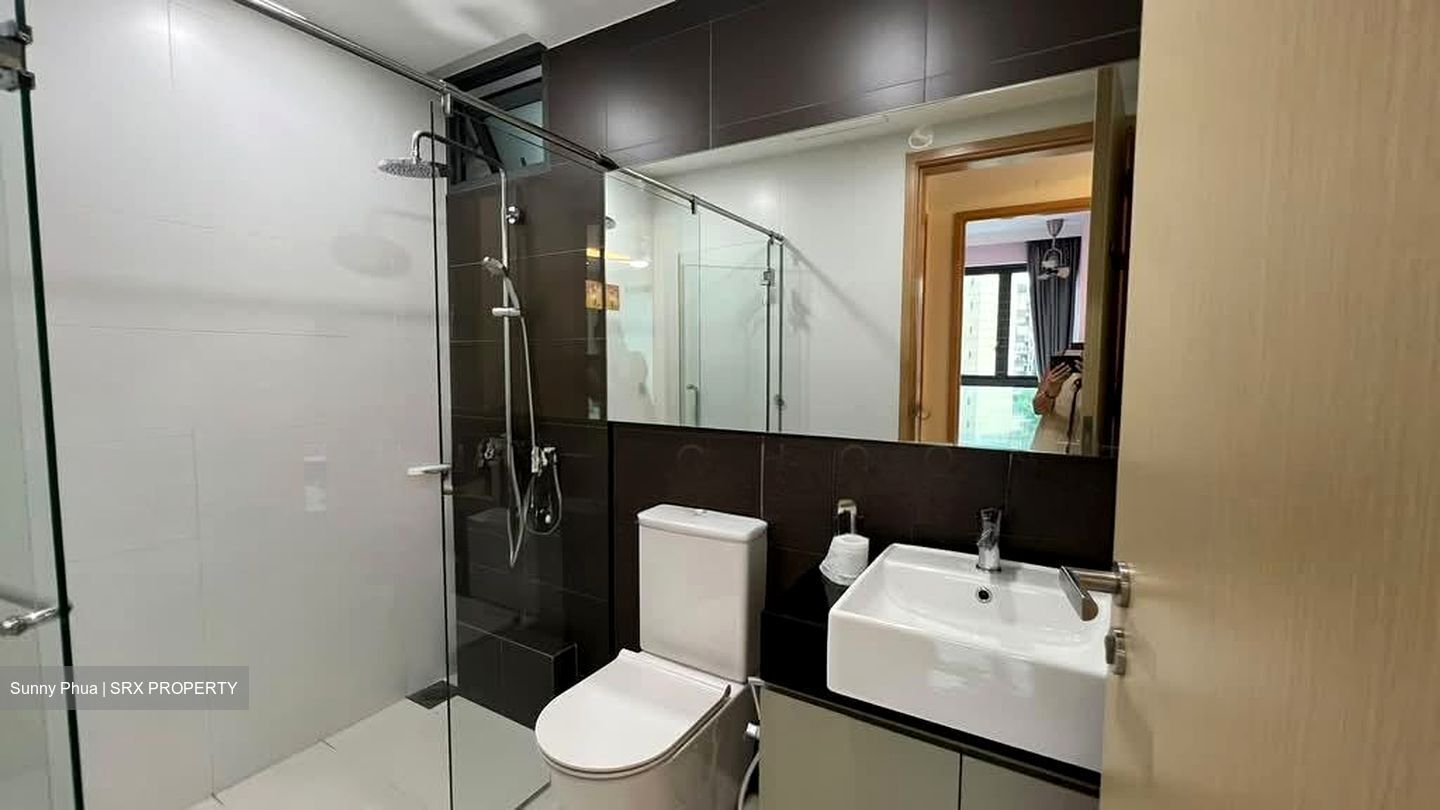 Esparina Residences (D19), Condominium #569347781